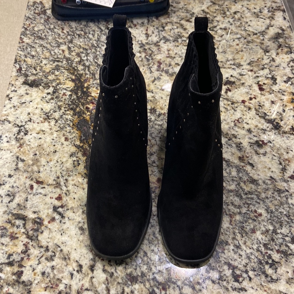 BOOTS - Picture 4 of 5